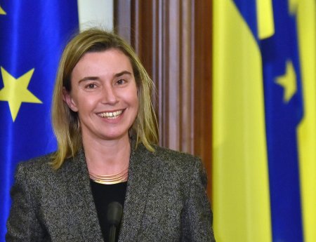 Глава дипломатии ЕС: Пришло время положить конец конфронтации с Россией из-за Украины