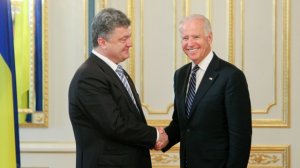 Байден и Порошенко выступят за новые санкции против России