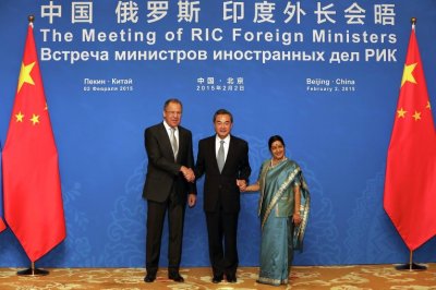 Китай предложил России и Индии создать новый Шелковый путь
