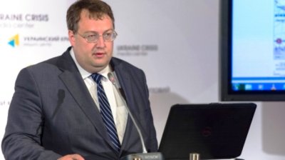 Геращенко: Чеченцы хотели зарезать Владимира Зеленского