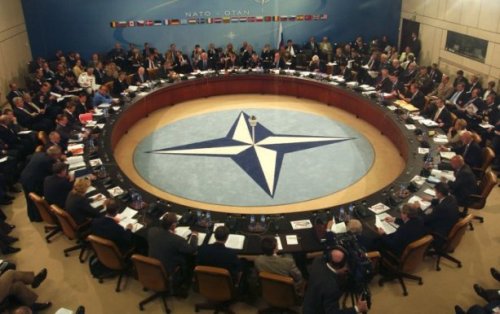 Главком НАТО в Европе обвинил ополченцев в нарушении перемирия