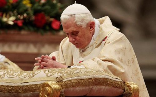 Папа Римский: 8000 священников-педофилов продолжают исполнять свои обязанности