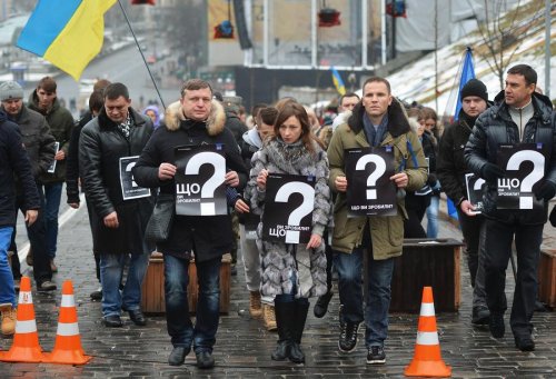 Спустя год после кровавых событий на Майдане американские СМИ отмечают крах иллюзий украинцев