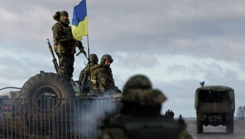 США в ближайшие недели направят на Украину беспилотники и бронемашины