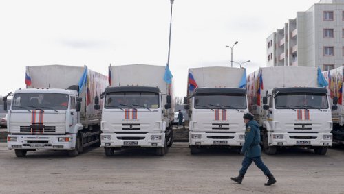 Колонна МЧС России с гумпомощью для Донбасса пересекла границу