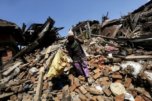 Количество жертв землетрясения в Непале превысило 4300 человек