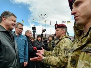 Американские военные на Украине – золотой парашют для Порошенко в случае зачистки