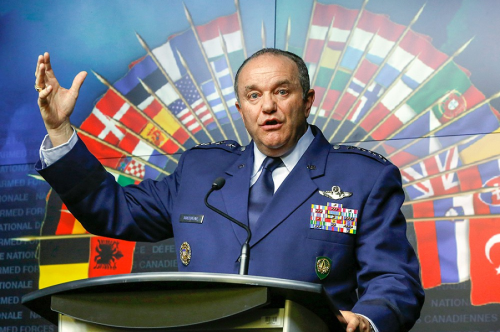 НАТО: Россия использует перемирие на Украине для подготовки к наступлению