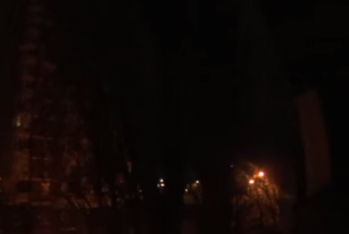Жители Донецка сообщают о попадании украинских снарядов в одну из школ в Киевском районе