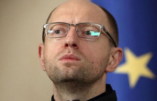Яценюк попросил кредиторов пожертвовать своей долей ради Украины