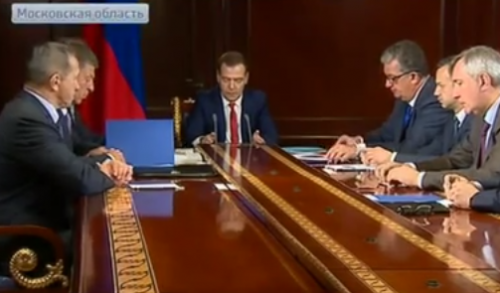 Медведев утвердил Стратегию развития воспитания детей до 2015 года