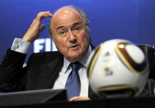 Европарламент требует от Блаттера немедленно покинуть пост президента ФИФА