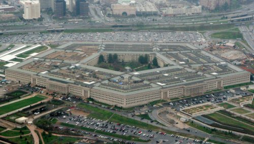 Пентагон: США еще не решили, направлять ли в Европу тяжелое вооружение