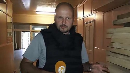 Корреспонденты телеканала РЕН ТВ попали под обстрел в Донецке