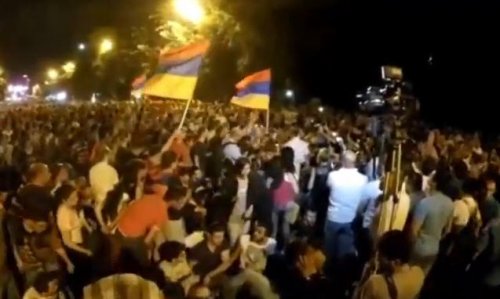 Майдан в Армении. Начало. Знакомый сценарий