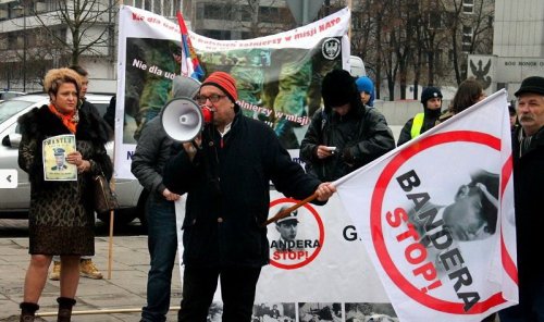 В Польше требуют, чтоб Украина изменила  закон об ОУН и УПА 