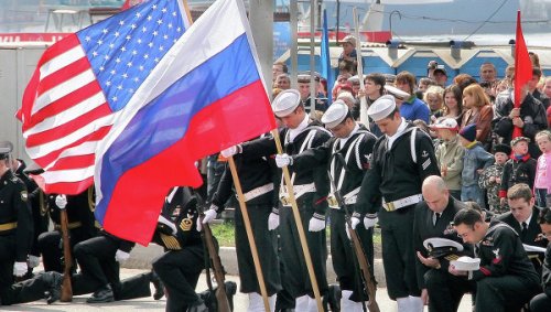 Политолог: США заплатят слишком большую цену за запугивание России