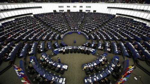 Politico: Евродепутаты призвали Москву и Брюссель прекратить войну санкций