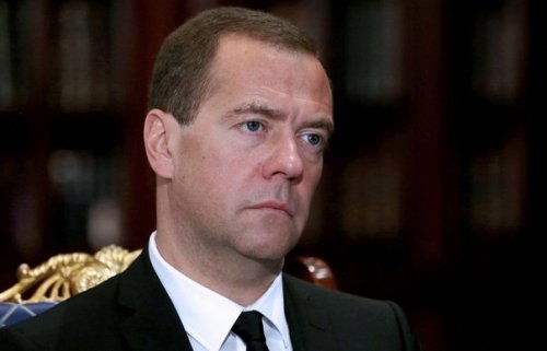 Медведев подписал постановление о расширении продэмбарго еще на несколько стран