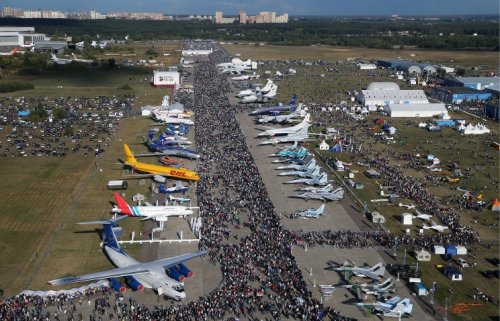 Авиасалон МАКС-2015 в общей сложности посетили чуть более 400 тыс. человек