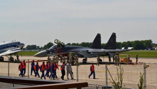 Армия России до конца года получит 14 новейших истребителей Су-35С