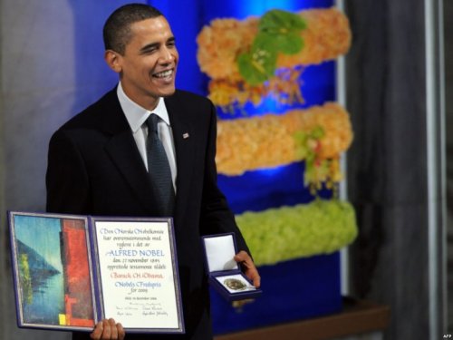 Экс-руководитель "нобелевки" объявил награждение Обамы ошибкой