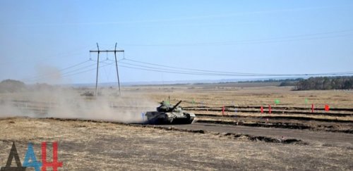 На полигоне «Торез» начались первые танковые состязания ДНР и ЛНР