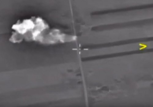 Видео авиаудара по позициям ИГИЛ на въезде в МААРЕТ-ЭН-НУУМАН