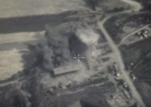 Видео точного авиаудара в склад боеприпасов ИГИЛ, в районе ДЖИСР-ЭШ- ШУГУР