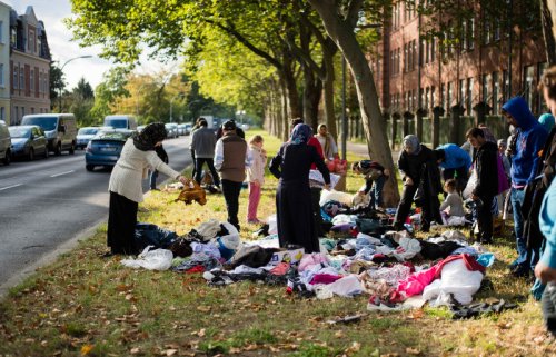Беженцы в Берлине пожаловались на бюрократию и однообразную еду