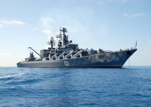 Крейсер «Москва» занял позицию у Латакии и готов уничтожить любую цель