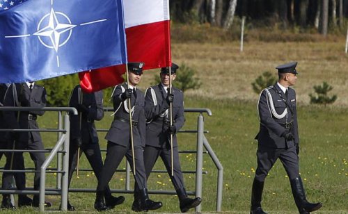 Варшава лишает НАТО мира