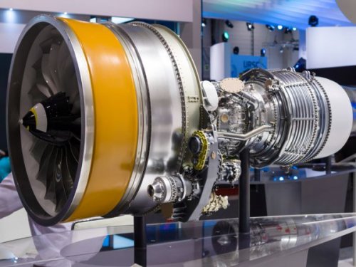 Президент России поздравил создателей новейшего авиационного двигателя ПД-14