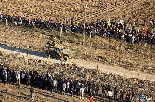 Туркам велено замкнуть границу с Сирией