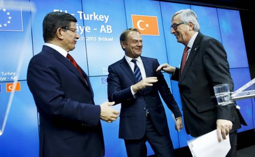 Беженцы в ЕС построились в «Турецкий поток»