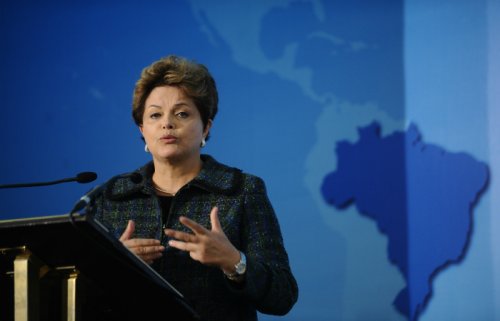 В отношении президента Бразилии запущена процедура импичмента