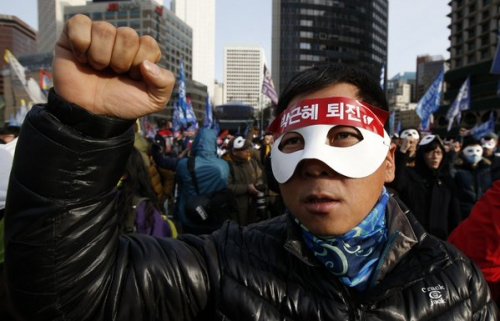 В Сеуле проходят масштабные акции протеста