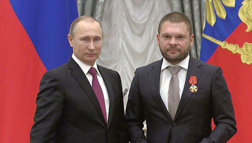 Президент вручил государственную награду военному корреспонденту ВГТРК