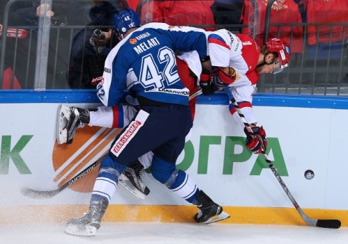 Сборная России по хоккею разгромила команду Финляндии в матче Кубка Первого канала со счетом 8:1