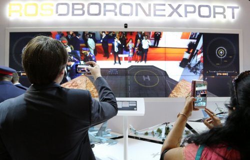 Россия в 2016 г. представит на международном рынке боевых роботов "Уран-9"