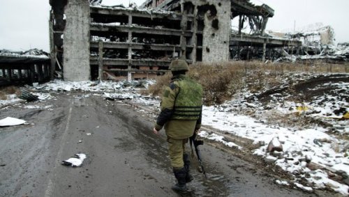СМИ: Силовики ВСУ снова ведут обстрел аэропорта Донецка