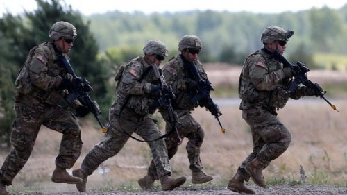 Нуланд: США просят союзников отправить в страны Балтии своих военных