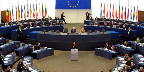 Евродепутаты от стран Балтии разошлись во мнениях о статусе русского языка в ЕС