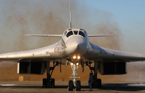 Генштаб: Армия России в 2016 году получит девять модернизированных бомбардировщиков