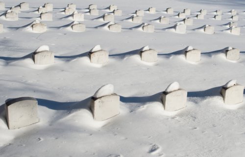 Число жертв снегопадов в восточной части США достигло 36 человек