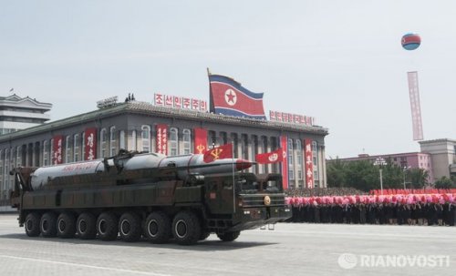 Власти Японии приказали сбить ракету КНДР в случае ее запуска
