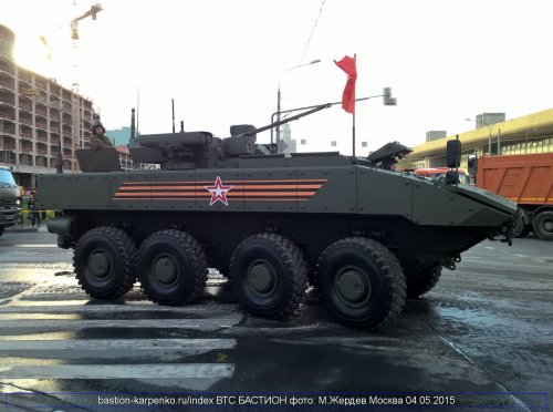 В России начались испытания новейшего БТР «Бумеранг»