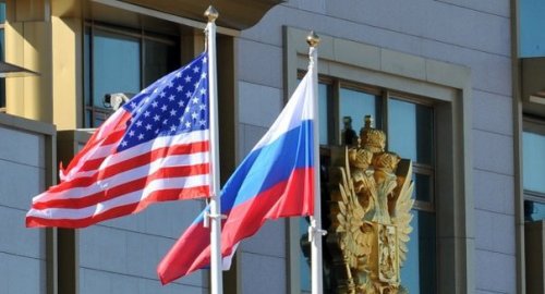 Российский премьер объявил отношения с США разрушенными