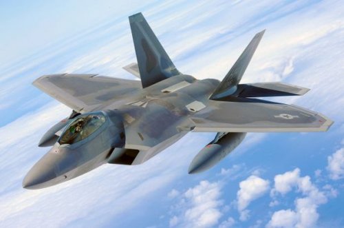 США перебросят в Южную Корею четыре стратегических истребителя F-22