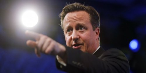 Кэмерон пугает британцев Россией, убеждая остаться в ЕС